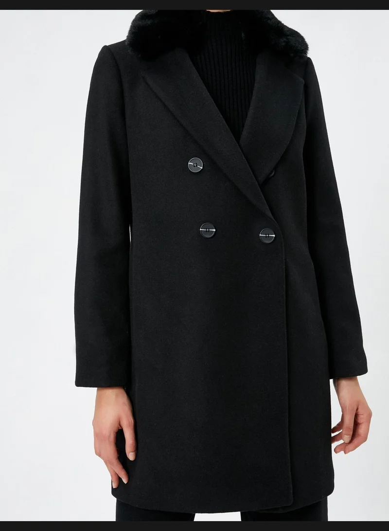 كوتون Wrapped Wool Coat Plush Detail