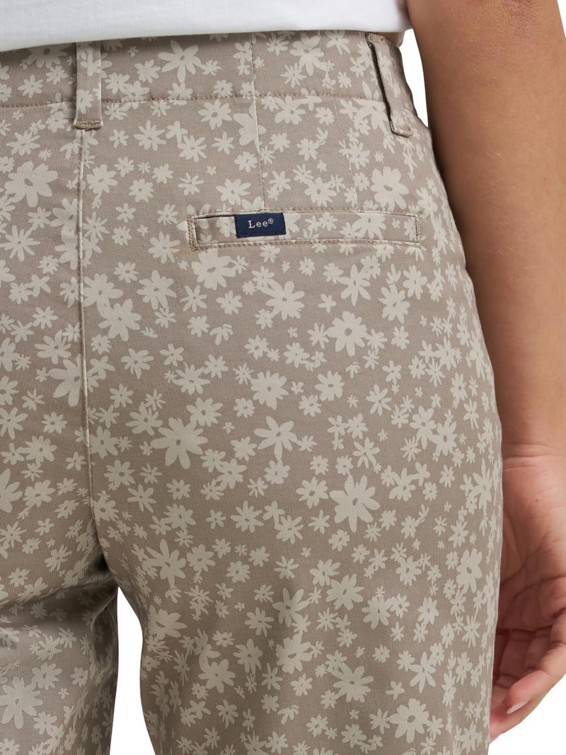 Lee Women's Legendary 9" Chino Bermuda Short, Mushroom/Salina Stone Floral, 12 - Image 4