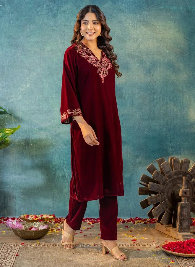 KASYA Women Velvet Look Embroidered Tunic and Pants Co-Ords