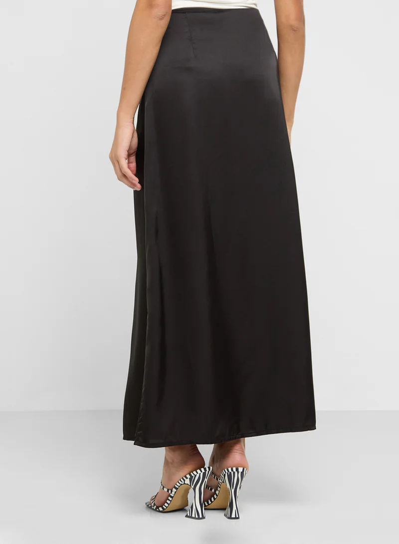 ايلا Long Satin Skirt