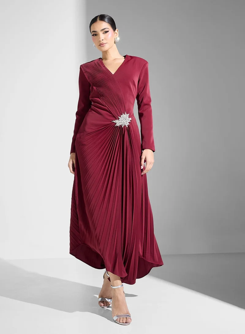 Threadz by Ajooni Pleated Brooch Dress