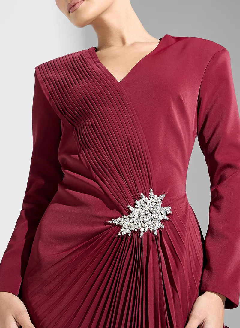 Threadz by Ajooni Pleated Brooch Dress