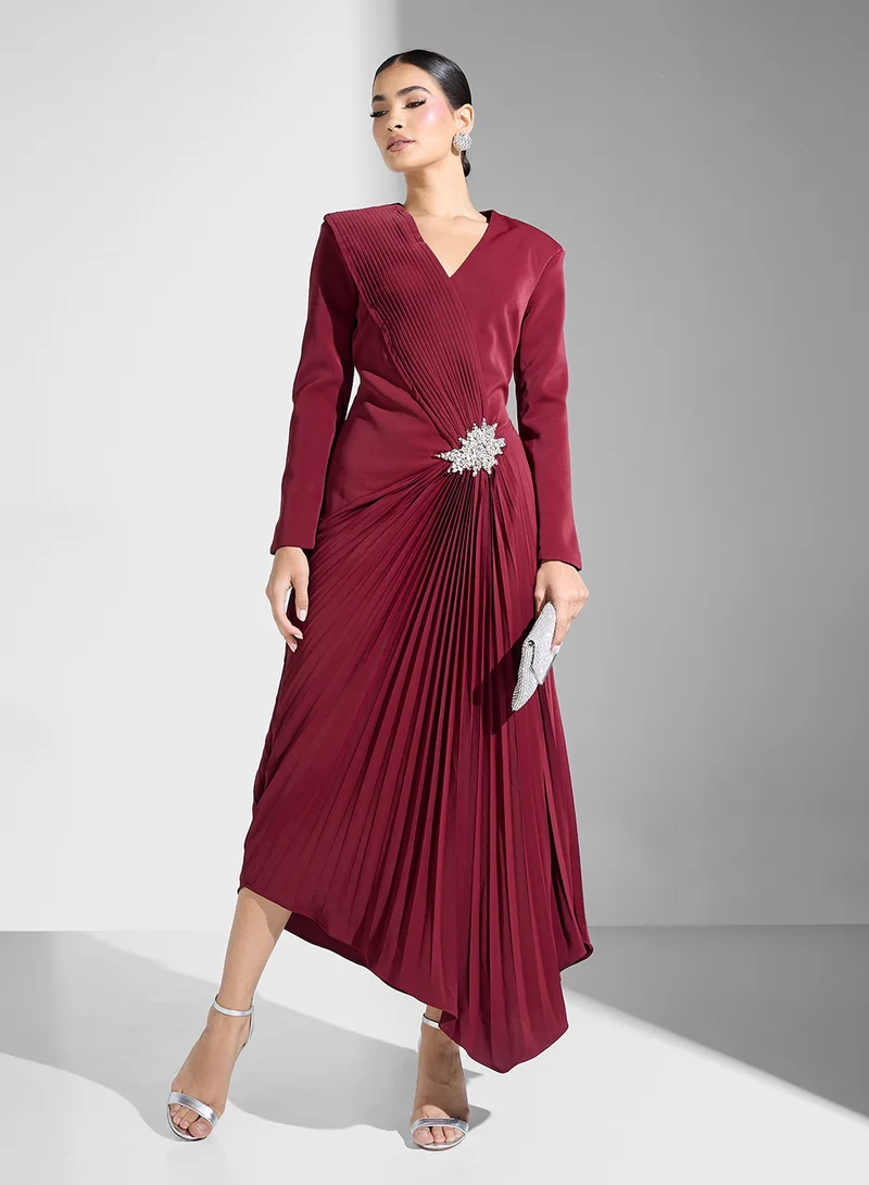 Threadz by Ajooni Pleated Brooch Dress