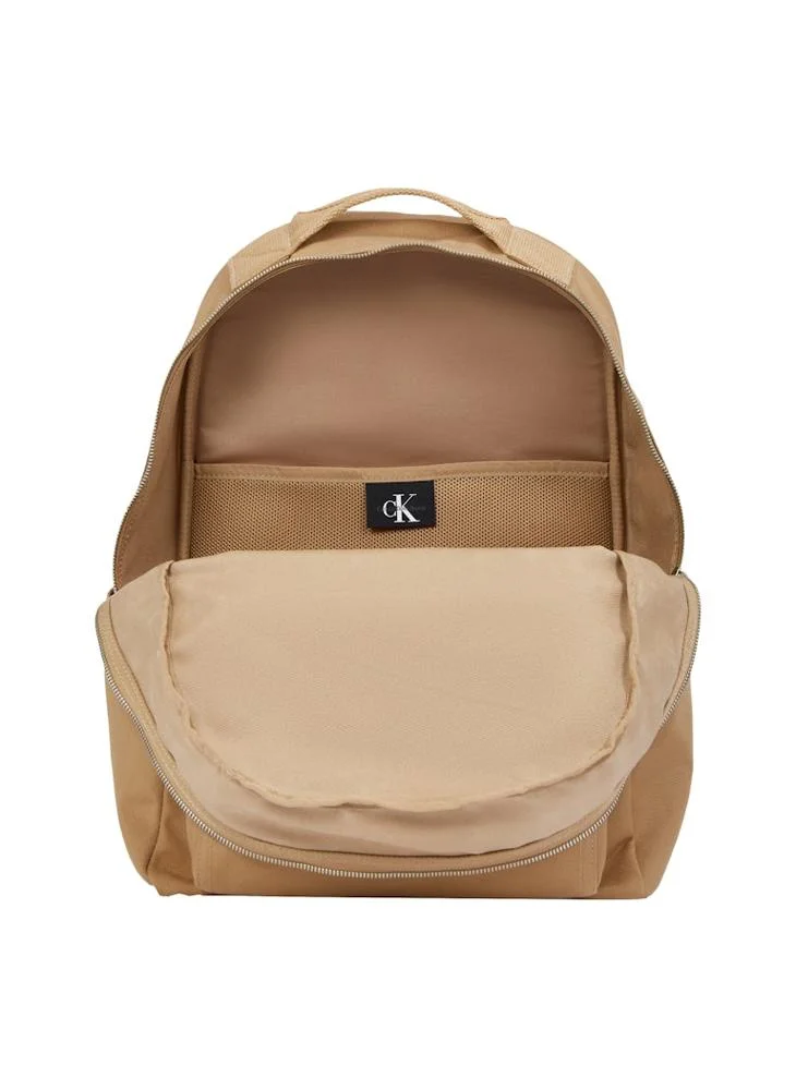 كالفن كلاين جينز Logo Round Backpack