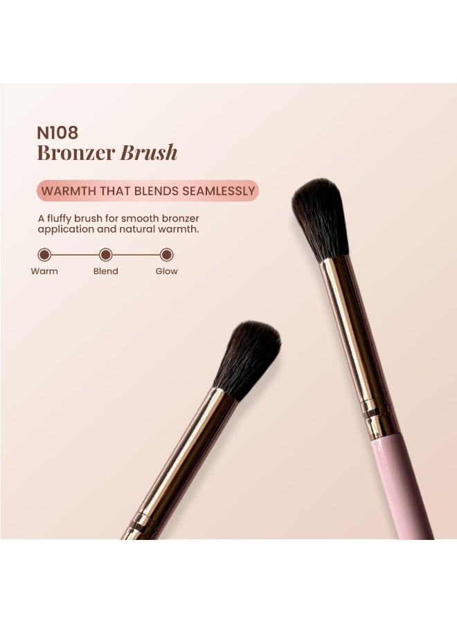 Noak فرشاة البرونزر NOAK N108 | فرشاة مكياج ناعمة لدمج البرونزر وأحمر الخدود والبودرة | تمنح لمسة نهائية ناعمة ومتجانسة وطبيعية | شعيرات ناعمة وكثيفة | قابلة لإعادة الاستخدام - Image 4