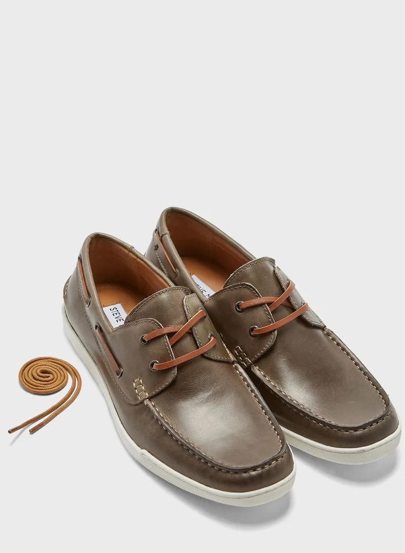 STEVE MADDEN Reveler Boat Shoes