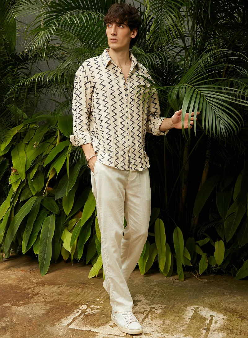 Campus Sutra Campus Sutra Men's Cream White Zig-Zag Knit Shirt For Casual Wear | Spread Collar | Long Sleeve | Button Closure | Shirt Crafted With Comfort Fit For Everyday Wear