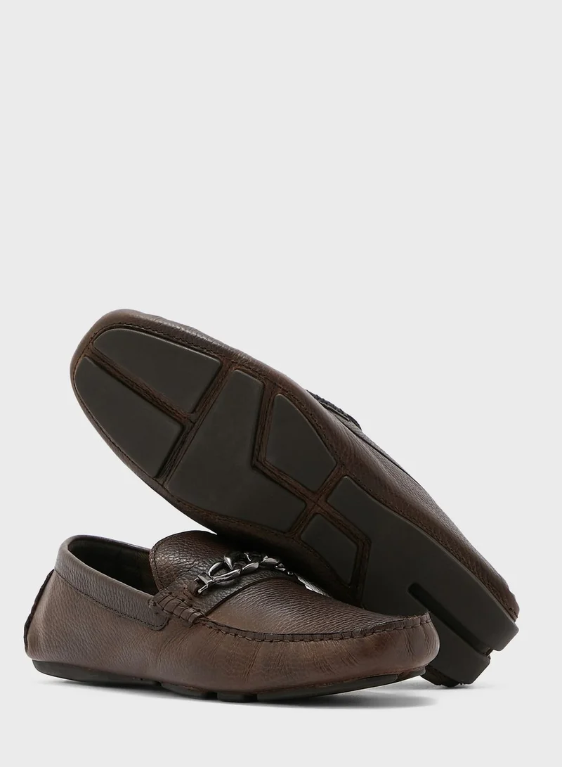 STEVE MADDEN Chainin Loafers