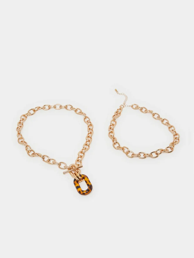 Styli  Set of 2 - Chunky Chain Toggle Pendant Necklace for Women | Best Price UAE