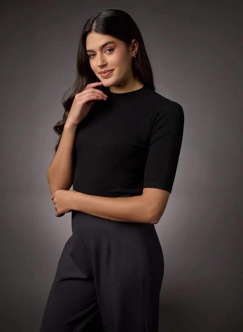 زجزاج Short Sleeve High Neck Rib Top- Jet Black