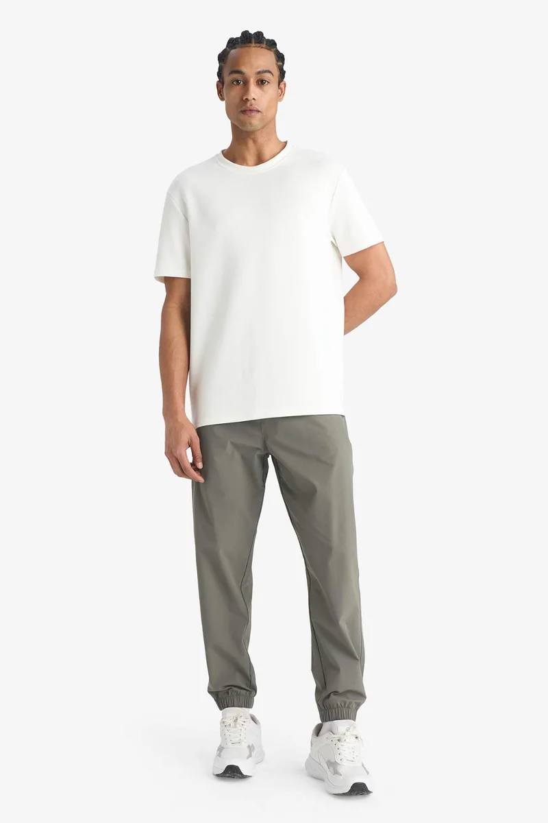 ديفاكتو Slim Fit Woven Jogger