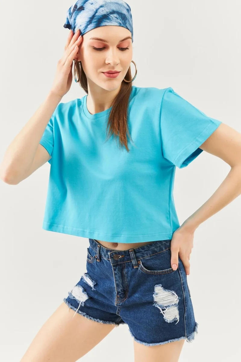 بوتيكجيز Aqua Oversize Rahat Pamuklu Penye Bisiklet Yaka Kısa Kol Basic Crop T-Shirt