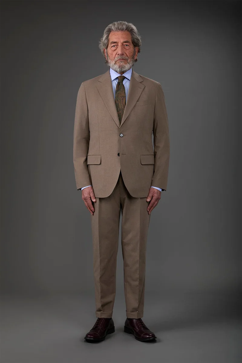 Single-breasted men's suit with single-pleat trousers in two-way stretch fabric - Beige
