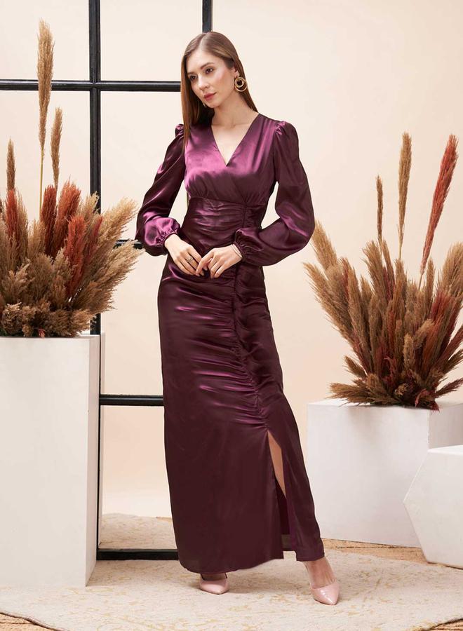 ميش فستان طويل بكسرات وتفاصيل مزمومة مع شق - Image 4