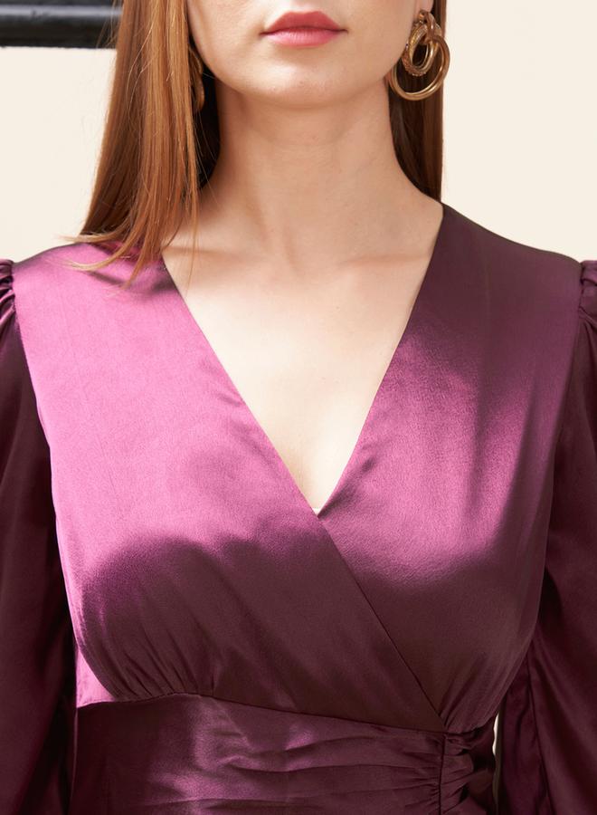 ميش فستان طويل بكسرات وتفاصيل مزمومة مع شق - Image 2