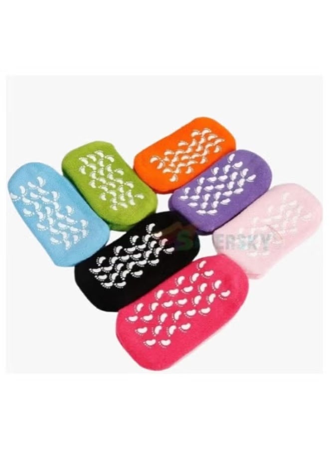 Generic Gel socks for men and women. Soft, moisturizing gel socks to treat and moisturize dry feet.  - Image 2
