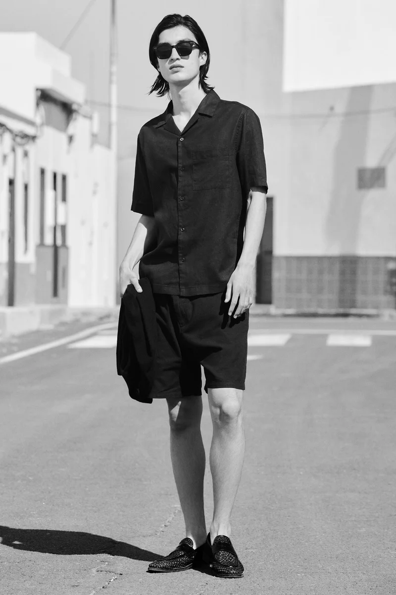 H&M Regular Fit Short-sleeved linen-blend shirt