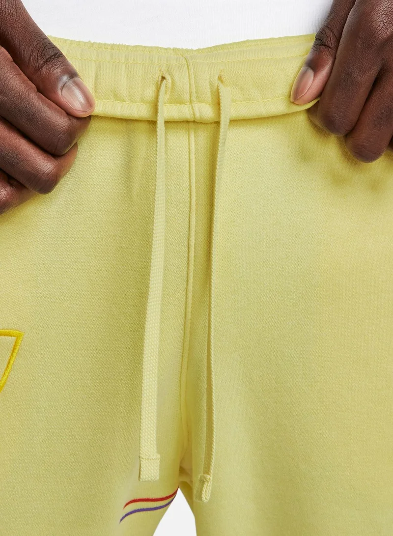 Nike Club Cuffed Sweatpants