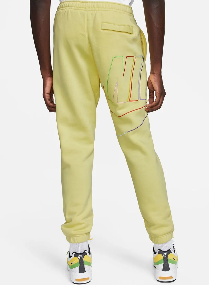 Nike Club Cuffed Sweatpants