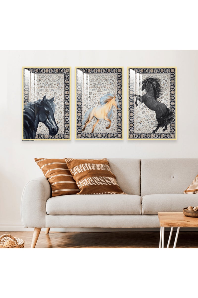 ماركتنا ثلاث لوحات جدارية خشبية بتصميم حصان، مع إطار وطبقة أكريليك شفافة. - Image 1