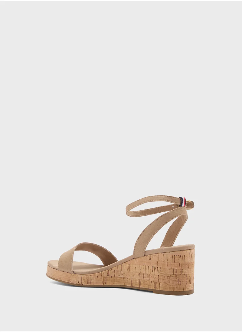 تومي هيلفيغر Ankle Strap Mid Heel Sandels