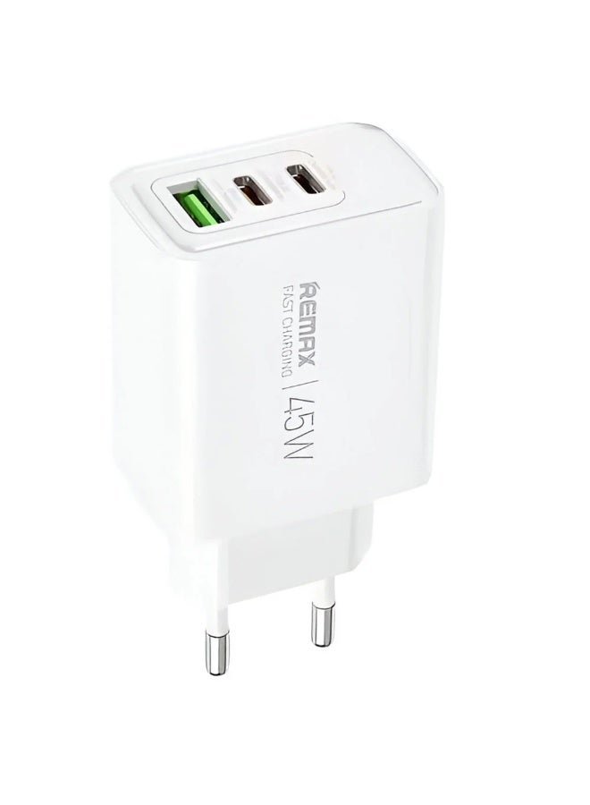 ريماكس شاحن سريع 3 في 1، USB ومنفذين TYPE-C بقدرة 45 وات، لون أبيض صغير وسهل الحمل. استخدم جميع الأجهزة من النوع C والطاقة العالية - Image 1
