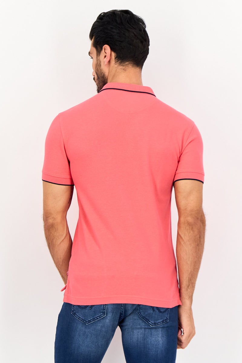 Levi's قميص بولو قصير الأكمام للرجال بتصميم جرافيكي، فوشيا - Image 2