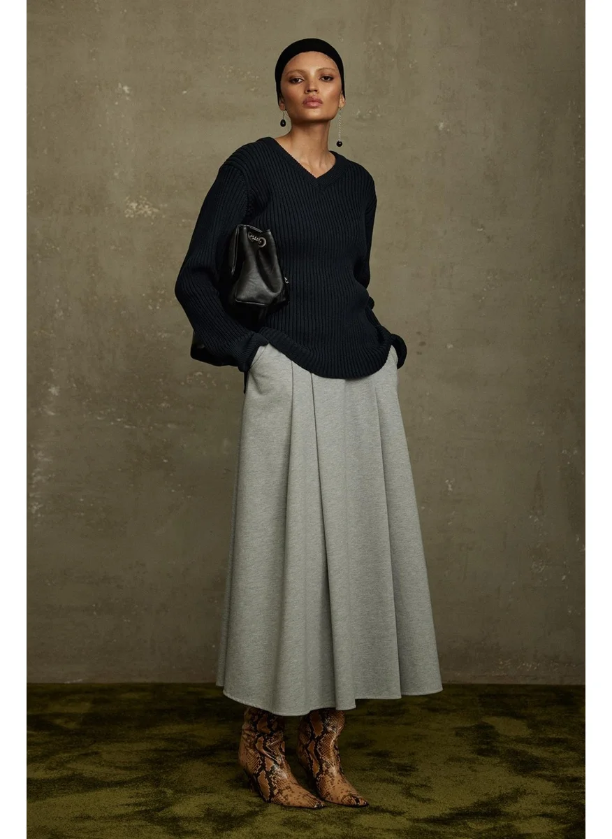 سود كوليكشن Navy Blue Rol V Neck Sweater