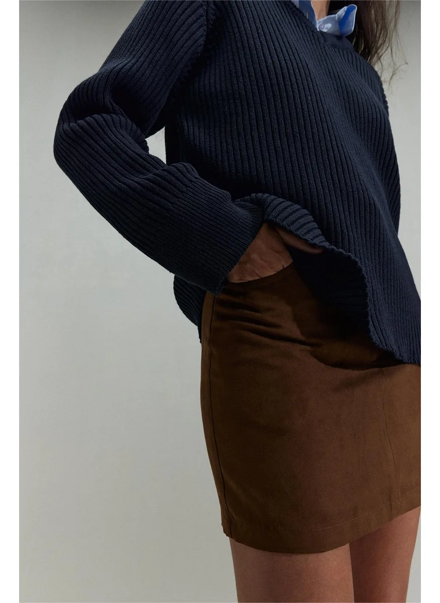 سود كوليكشن Navy Blue Rol V Neck Sweater