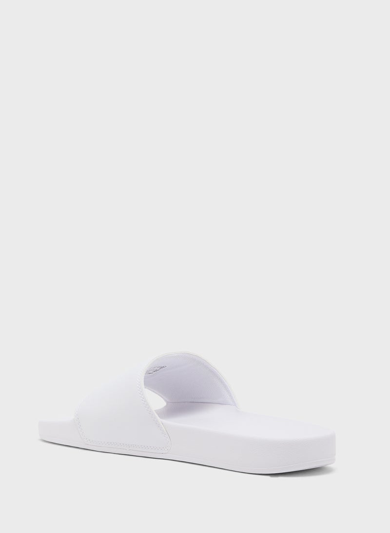 لاكوست شباشب كاجوال للتقديم - Image 2