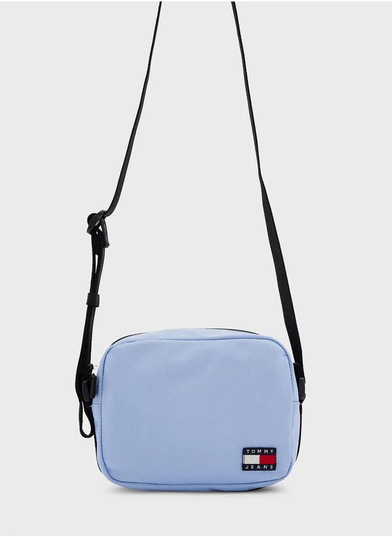 TOMMY JEANS Essential Daily Crossbody Bag