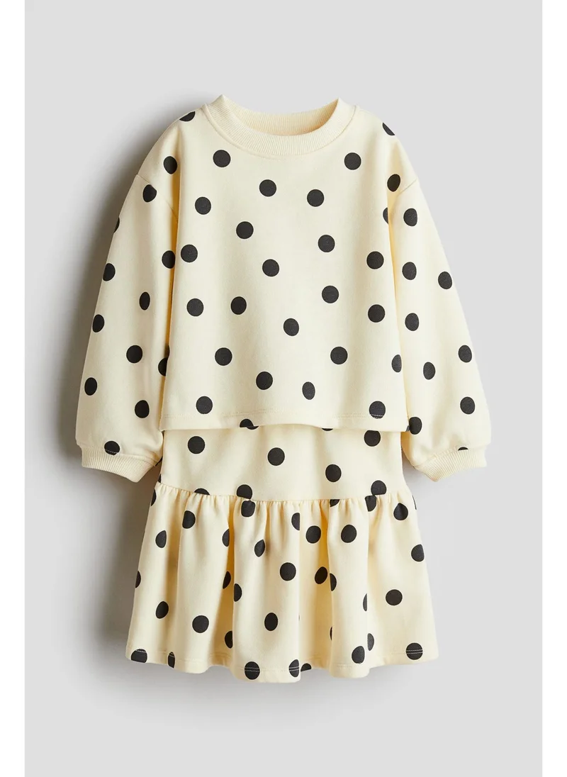 اتش اند ام 2-piece sweatshirt and skirt set
