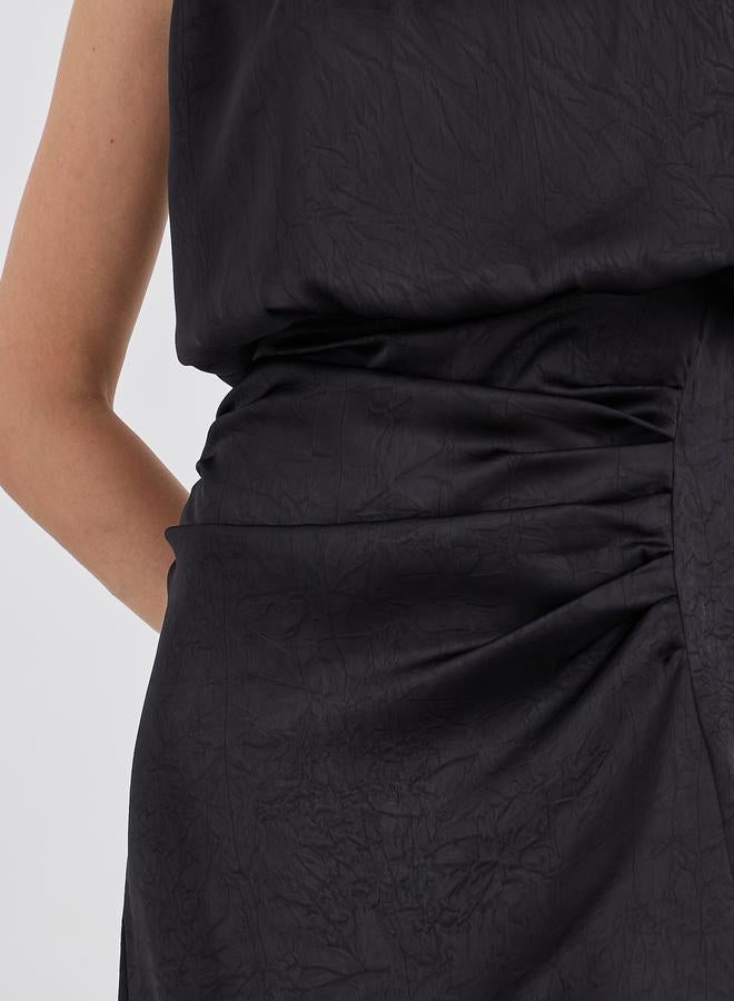 ستايلي فستان طويل بتفاصيل مُجمعة بدون أكمام - Image 4