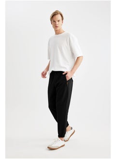 Man Regular Fit Knitted Trousers