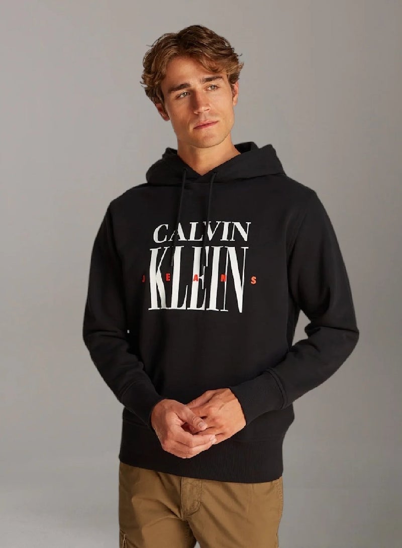 كالفن كلاين جينز هودي بطبعة غرافيك - Image 1