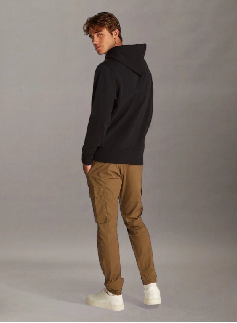 كالفن كلاين جينز هودي بطبعة غرافيك - Image 2