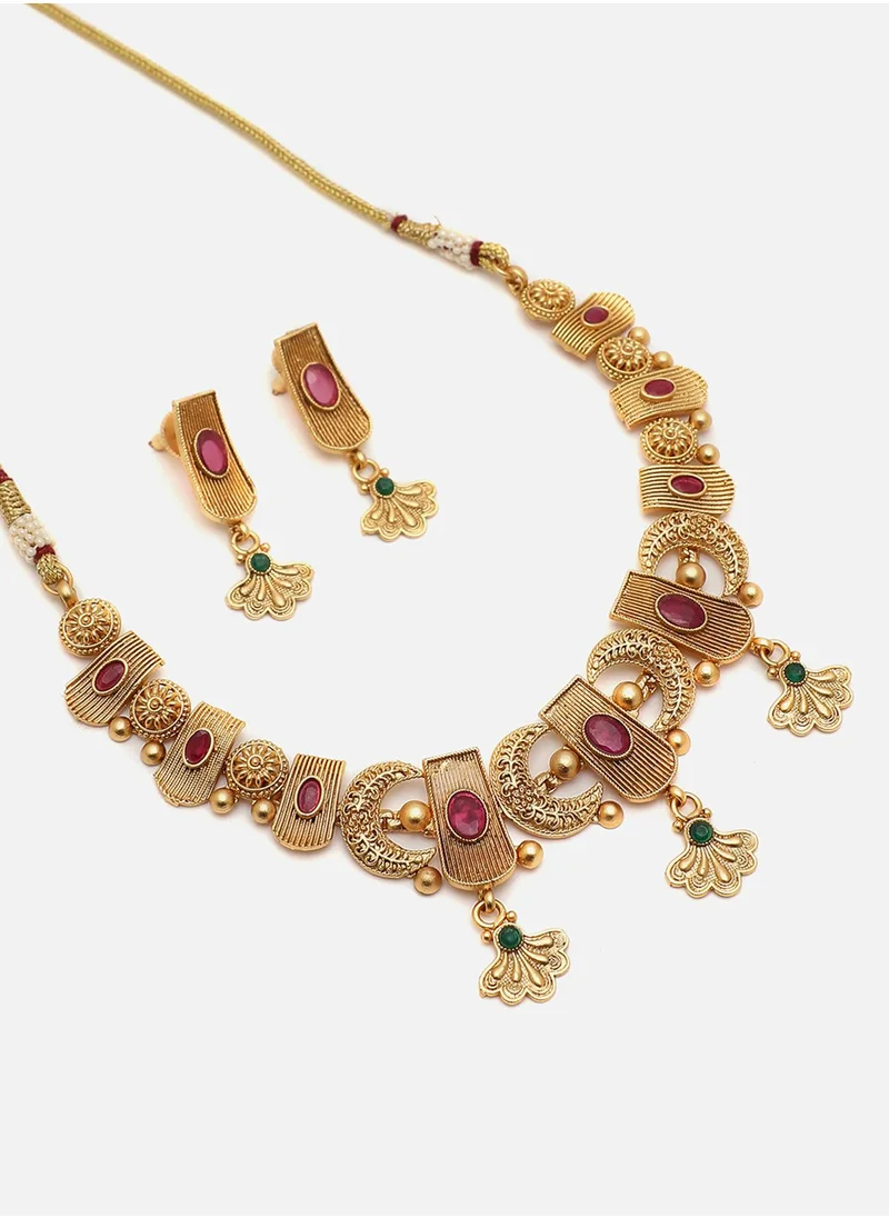 SOHI Gold-Coloured Gold-Coloured Stones Jewellery Set