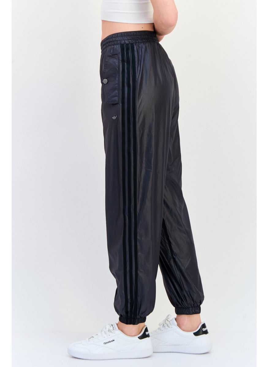 adidas Originals Women Loose Fit Outdoor jogger Pants, Black  - Image 3