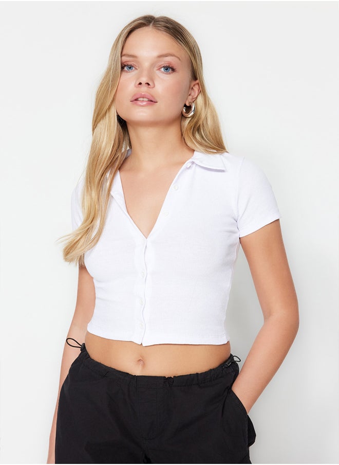 trendyol - White Button Detail Fitted/Situated Crop Polo Neck Ribbed Stretch Knit Blouse TWOSS23BZ00537 - Image 1