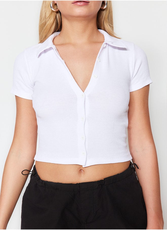 trendyol - White Button Detail Fitted/Situated Crop Polo Neck Ribbed Stretch Knit Blouse TWOSS23BZ00537 - Image 1