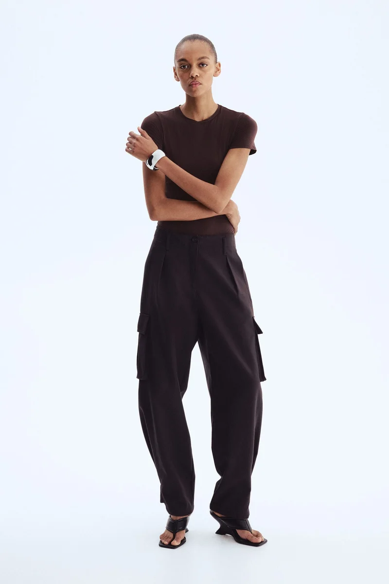 اتش اند ام بودي بأكمام قصيرة من نسيج المايكروفايبر