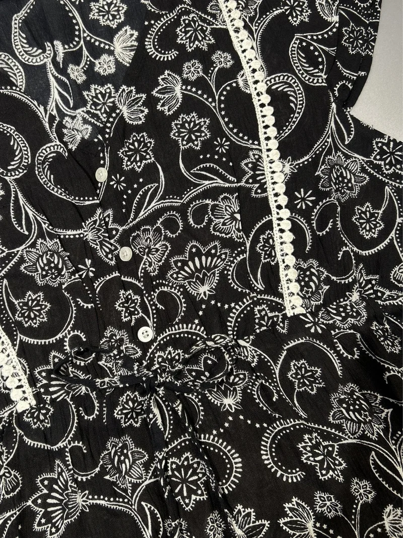 Outzidr  Black Floral Print Top for Women | Best Price UAE