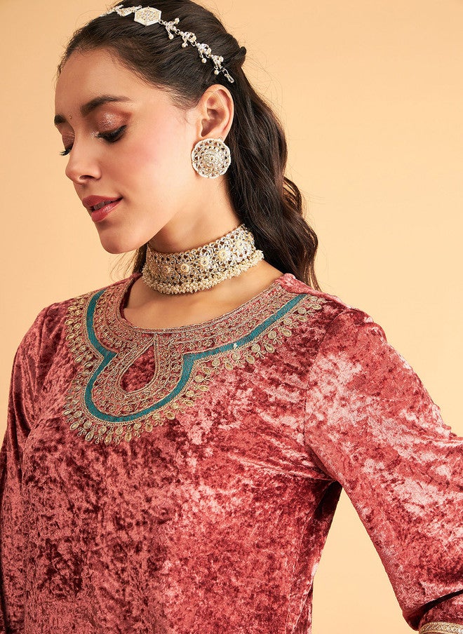 ساسافراس كُرْتَا مخملية بنقوش عرقية للنساء - Image 2