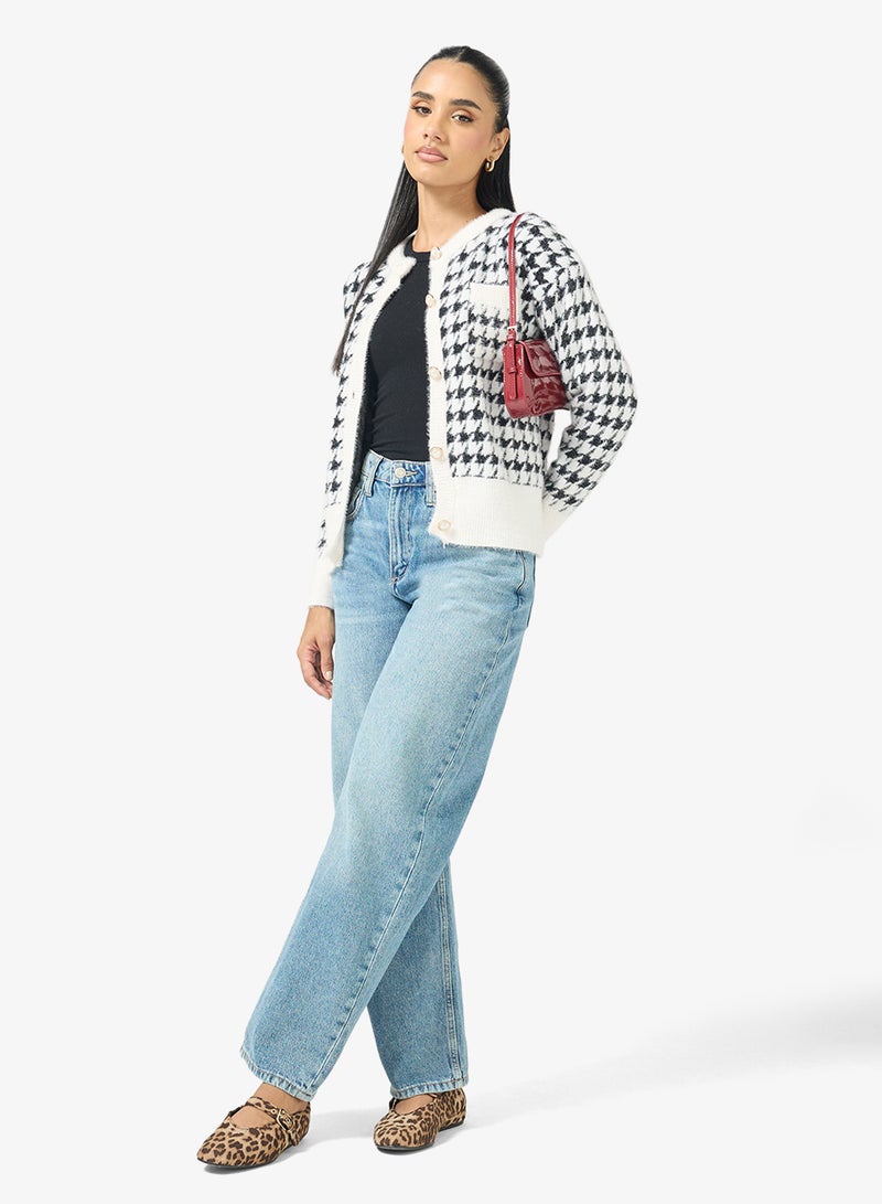 Ginger Classic Monochrome Cardigan with Gold Accent - Image 4