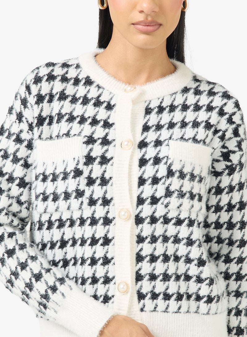 Ginger Classic Monochrome Cardigan with Gold Accent - Image 3