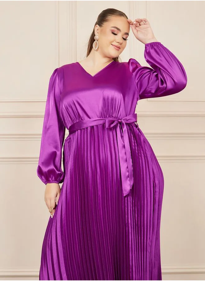 ستايلي Plus Satin Pleated Maxi Dress with Self Tie Up