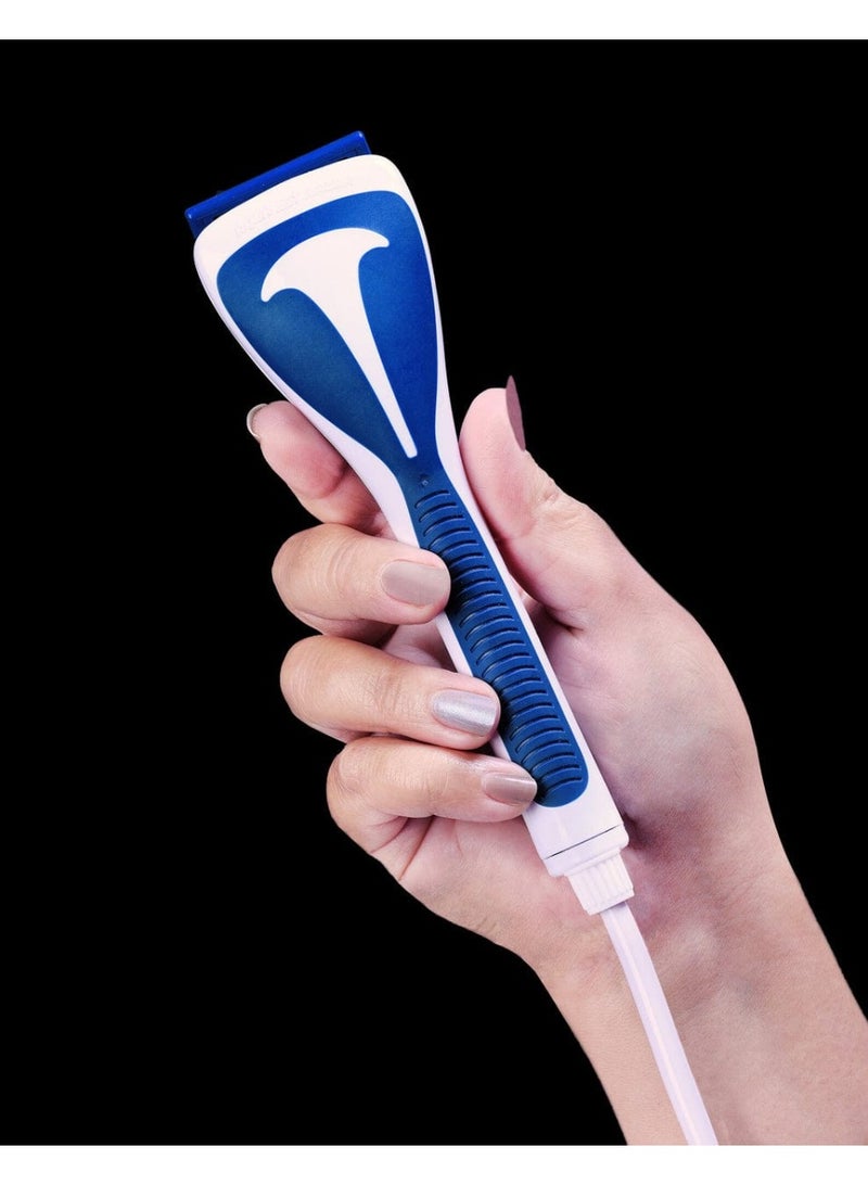 ماكينة حلاقة ذكية متصلة بالماء مع خرطوم - أزرق وأبيض - تصميم مريح للحلاقة الرطبة - Image 1