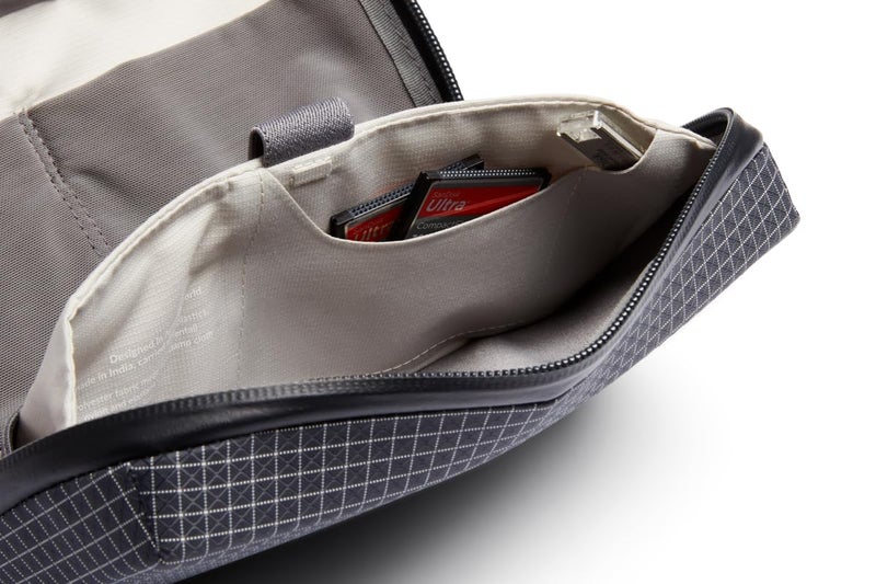 BELLROY حقيبة بيلروي التقنية، حقيبة سحاب لملحقات التقنية (بنك طاقة، شاحن هاتف، كابلات، سماعات أذن) - يوكاليبتوس - Image 4