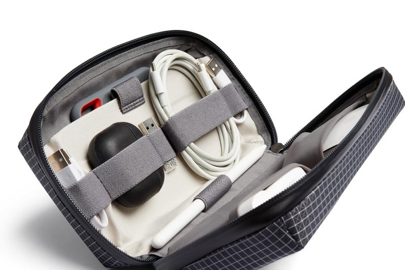 BELLROY حقيبة بيلروي التقنية، حقيبة سحاب لملحقات التقنية (بنك طاقة، شاحن هاتف، كابلات، سماعات أذن) - يوكاليبتوس - Image 3