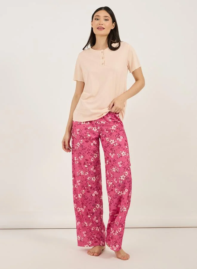 Styli Styli Rib Placket T-Shirt and Ditsy Floral Print Pyjama Set